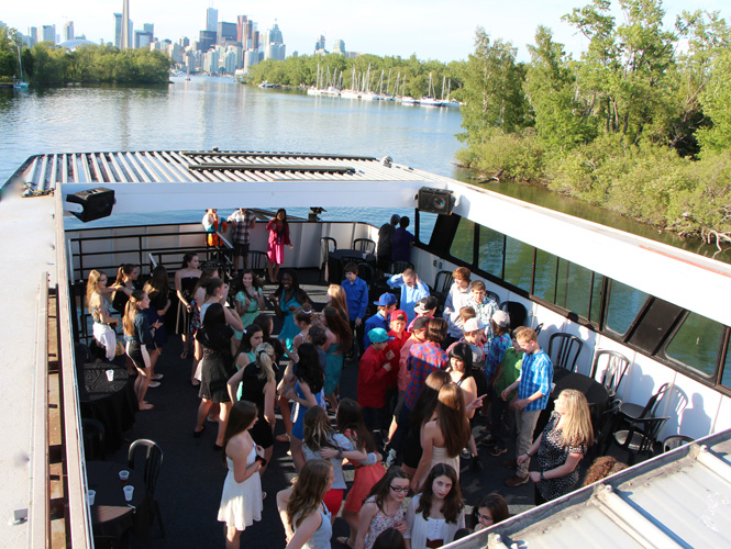 toronto boat cruise with dinner